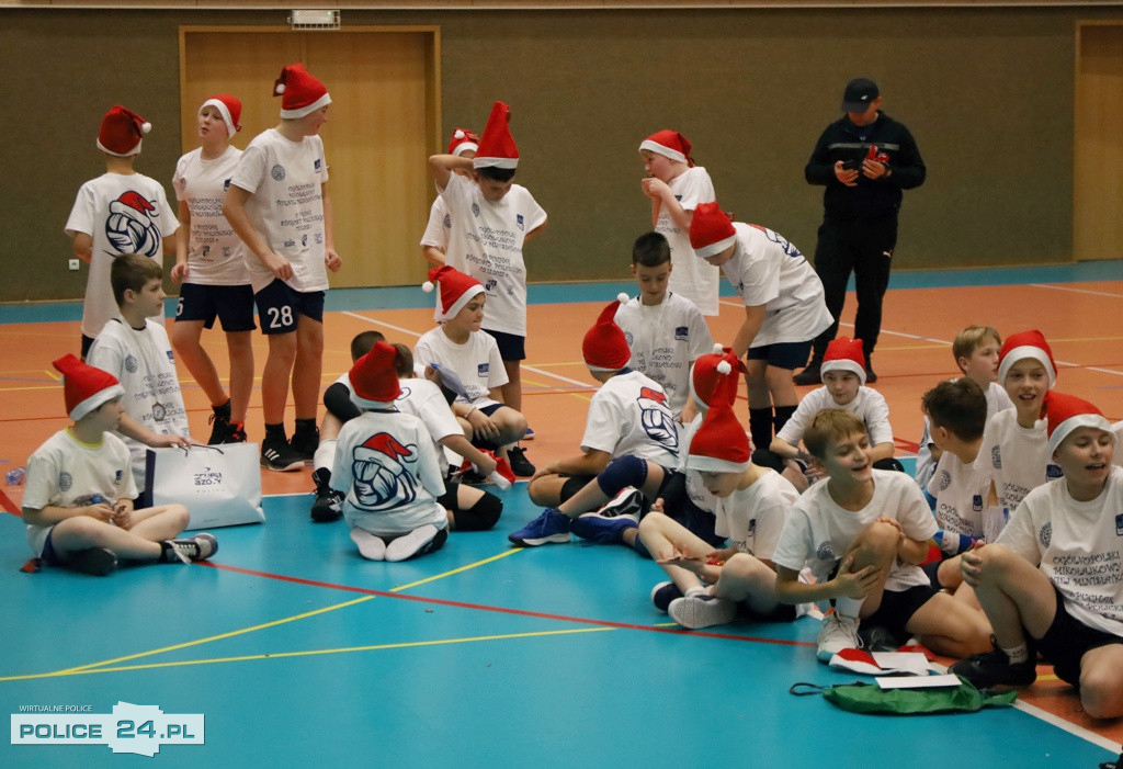 I Ogólnopolski Mikołajkowy Turniej Minisiatkówki