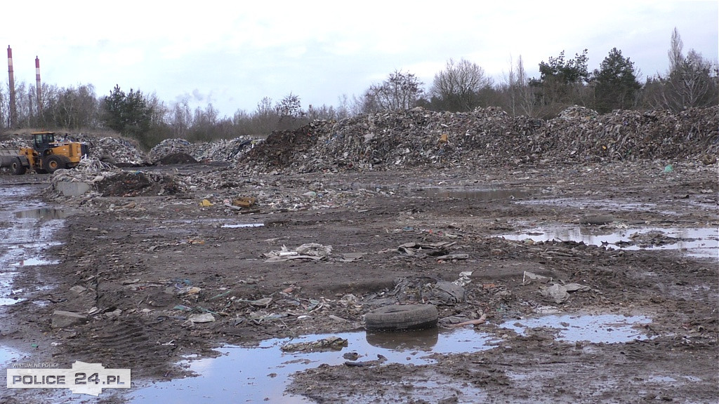 Ubywa śmieci przy ul. Kamiennej w Policach