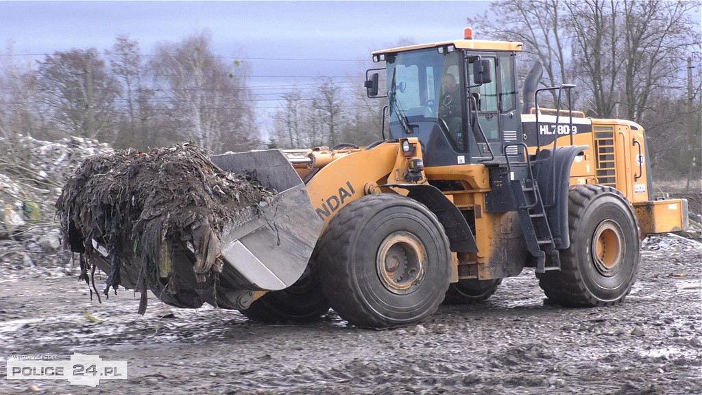 Ubywa śmieci przy ul. Kamiennej w Policach