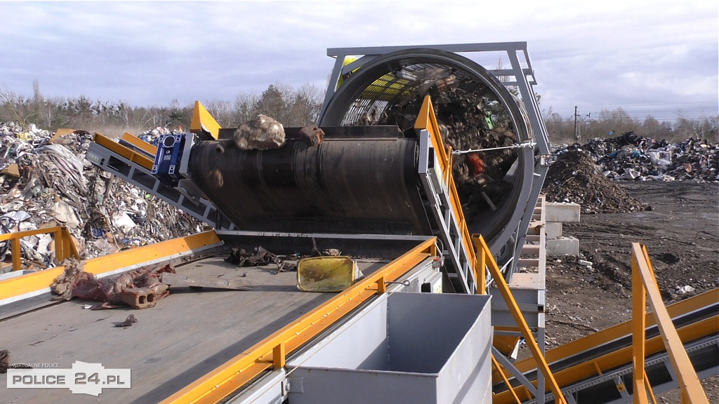 Ubywa śmieci przy ul. Kamiennej w Policach
