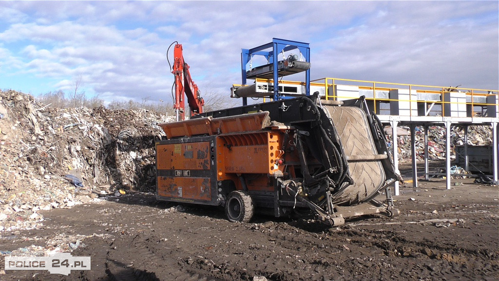 Ubywa śmieci przy ul. Kamiennej w Policach