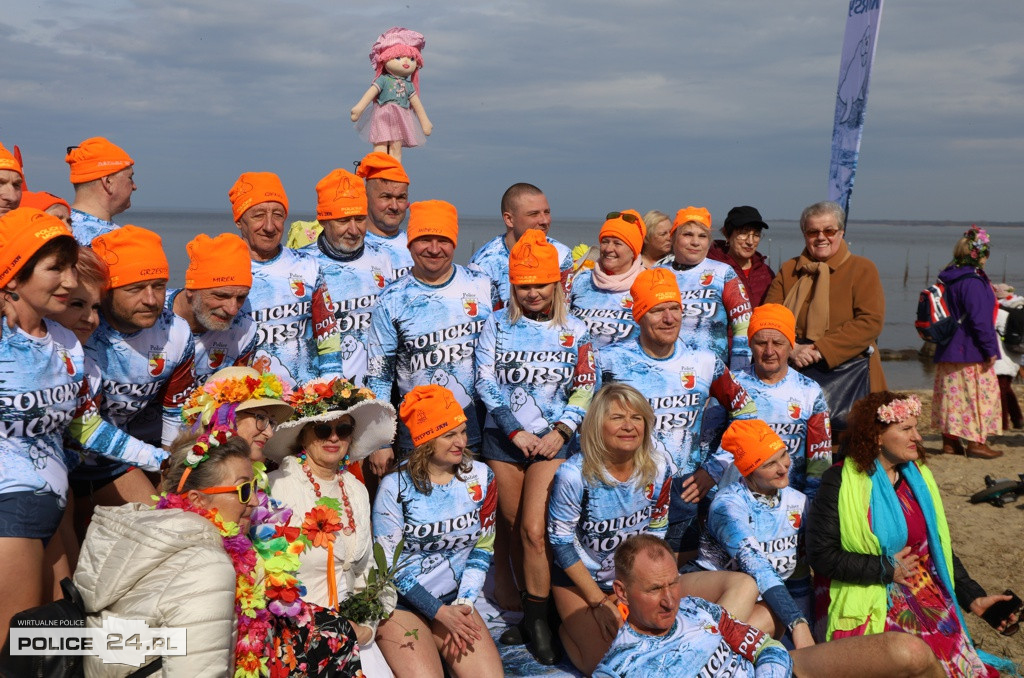 Powitanie wiosny i morsowanie w Trzebieży