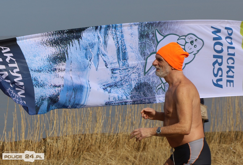 Powitanie wiosny i morsowanie w Trzebieży