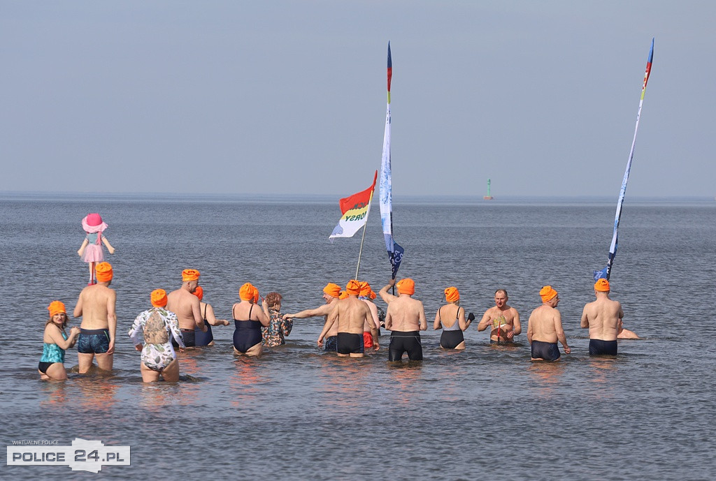 Powitanie wiosny i morsowanie w Trzebieży