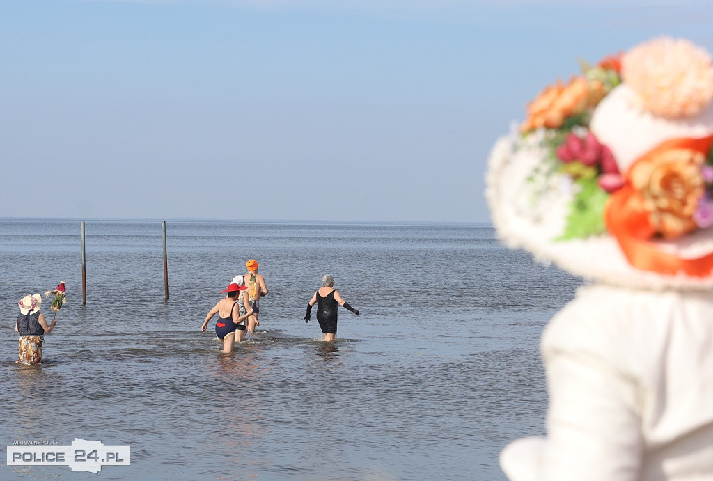 Powitanie wiosny i morsowanie w Trzebieży