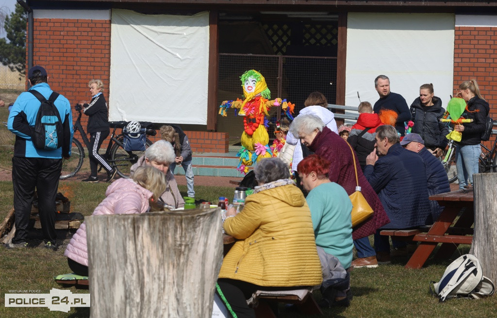 Powitanie wiosny i morsowanie w Trzebieży