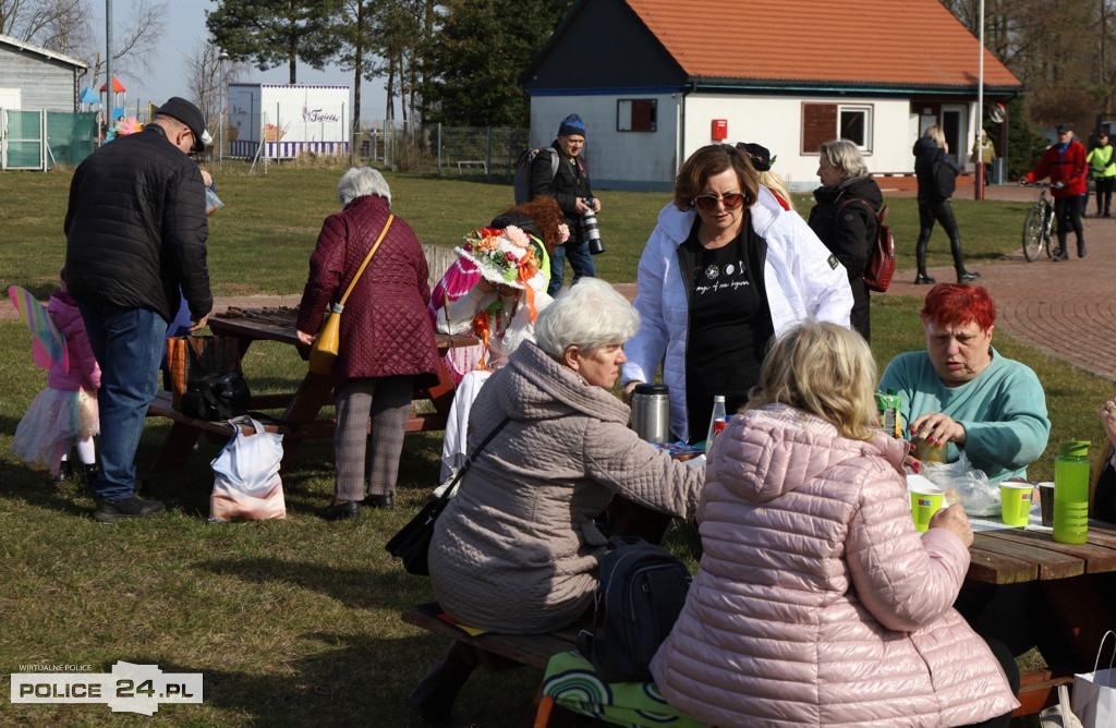 Powitanie wiosny i morsowanie w Trzebieży
