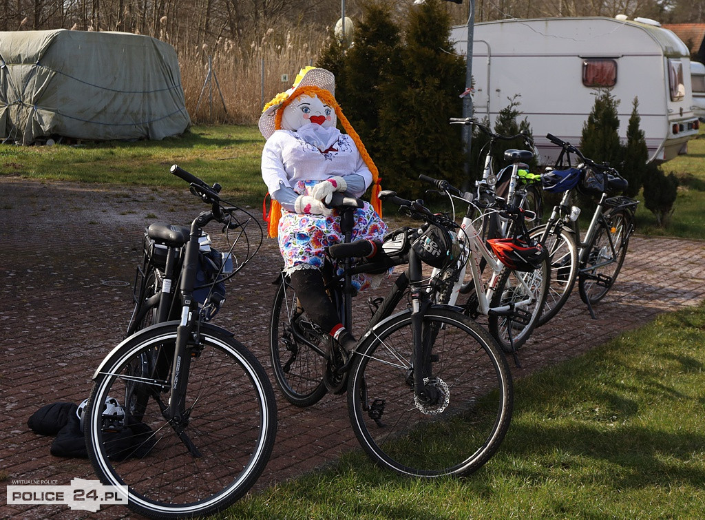 Powitanie wiosny i morsowanie w Trzebieży