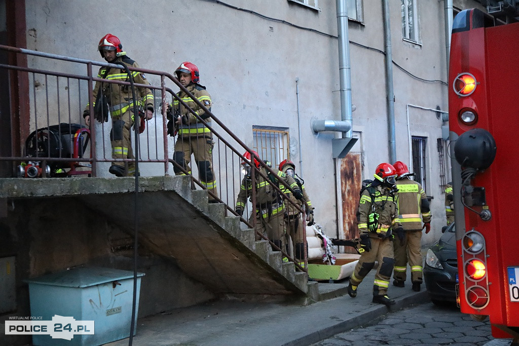 Ogień w mieszkaniu przy ul. Grzybowej w Policach [foto]