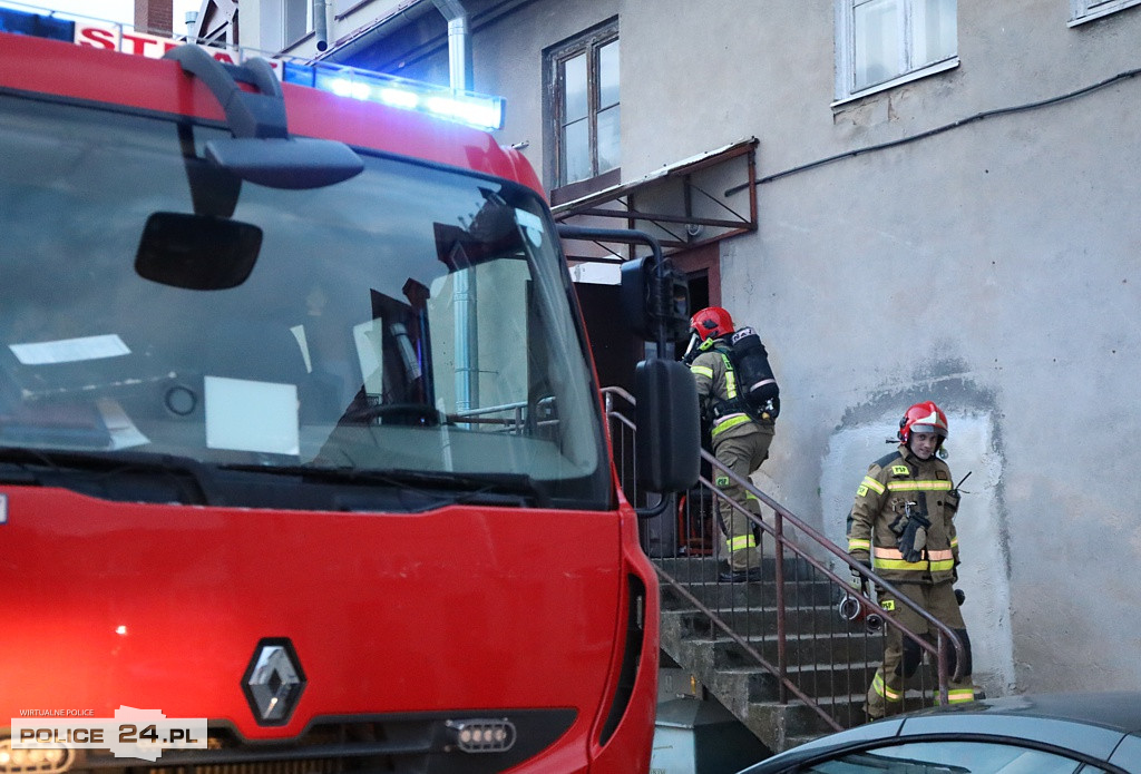 Ogień w mieszkaniu przy ul. Grzybowej w Policach [foto]