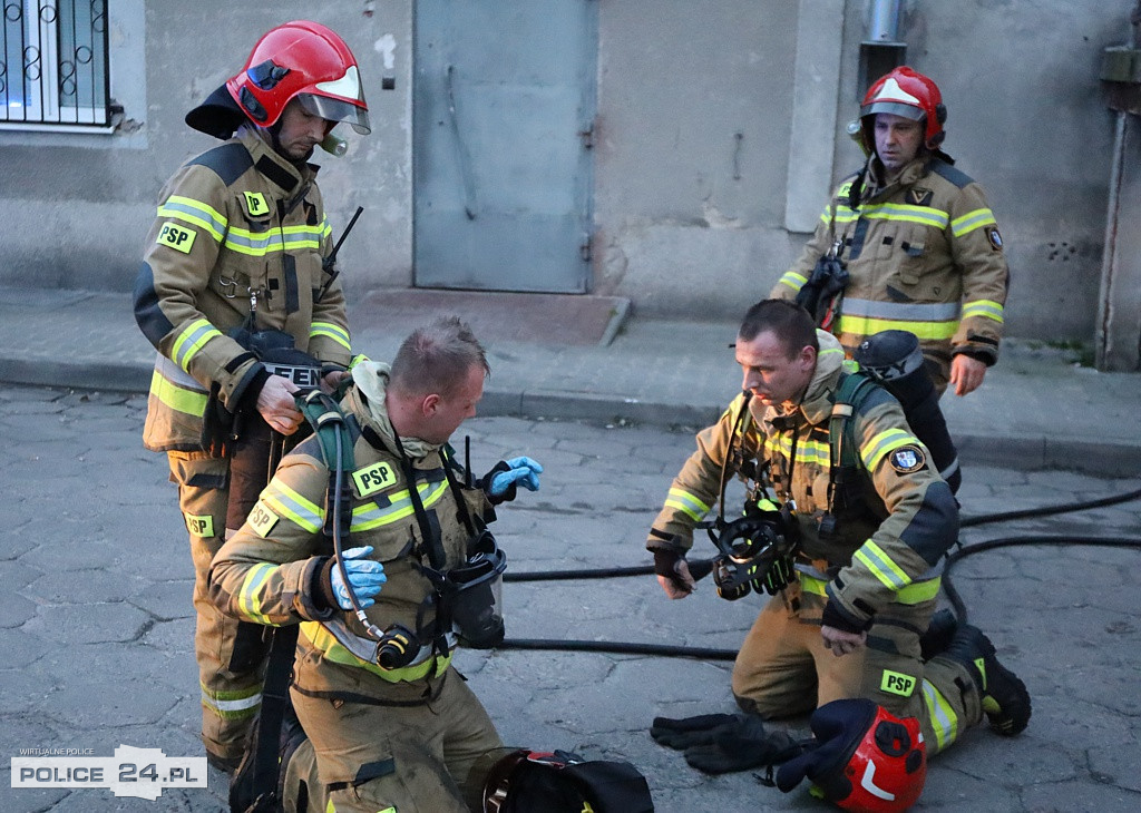 Ogień w mieszkaniu przy ul. Grzybowej w Policach [foto]