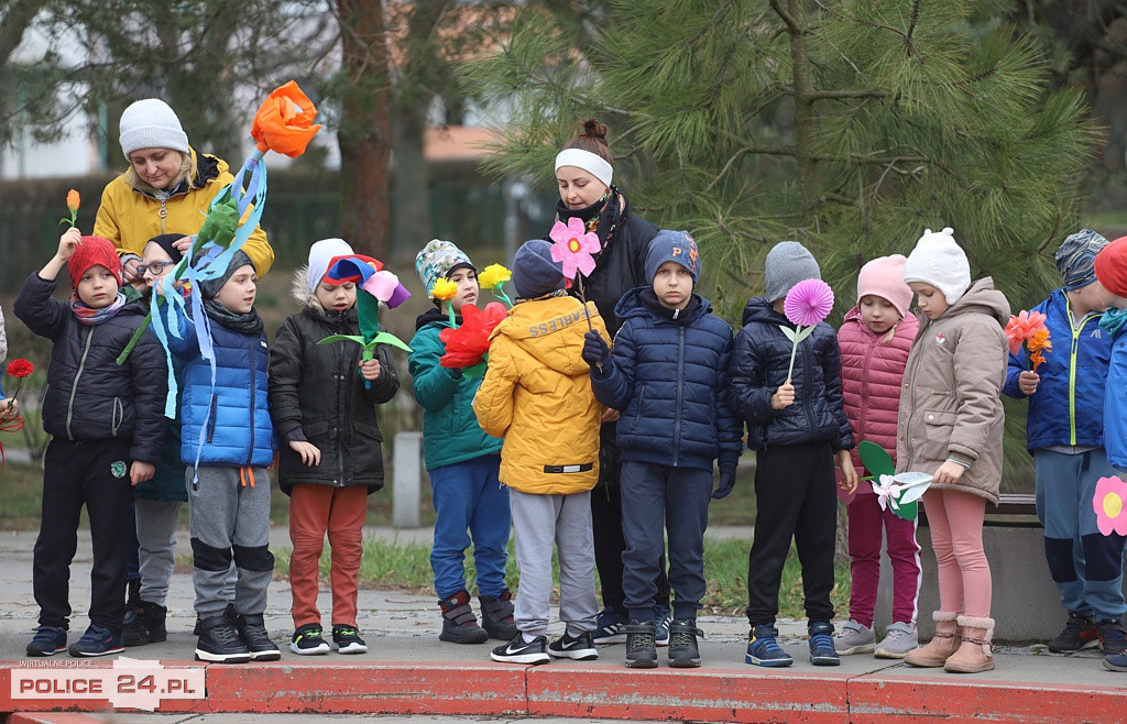 Barwne korowody przeszły ulicami Polic