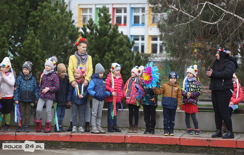 Barwne korowody przeszły ulicami Polic