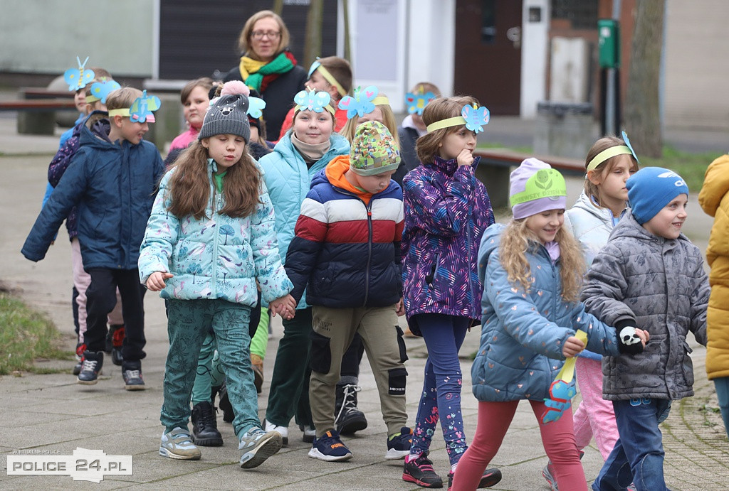 Barwne korowody przeszły ulicami Polic