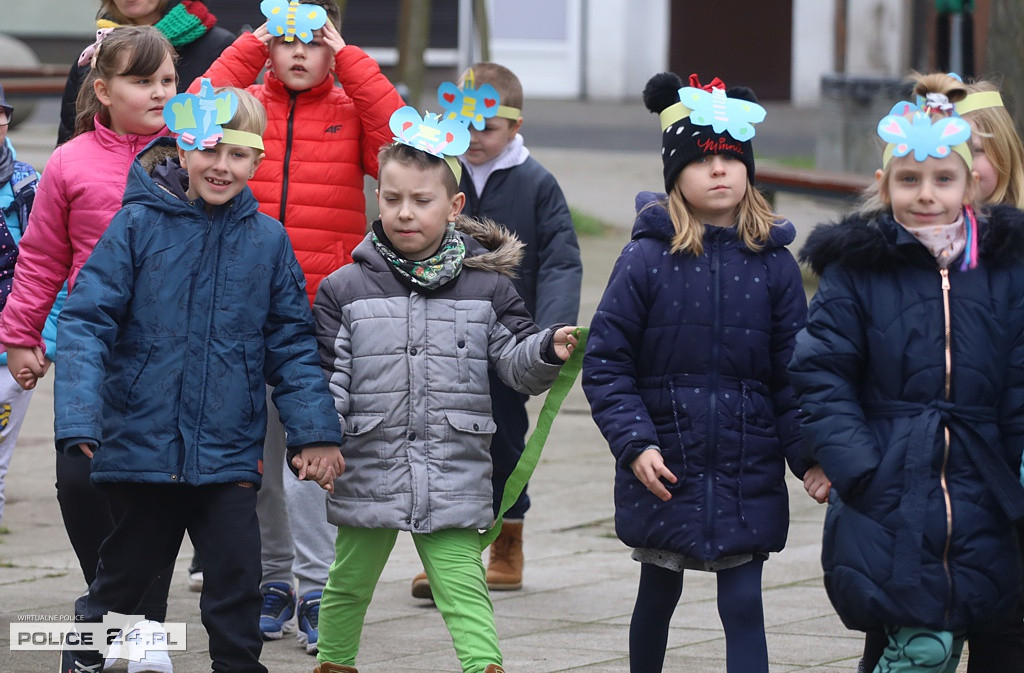 Barwne korowody przeszły ulicami Polic