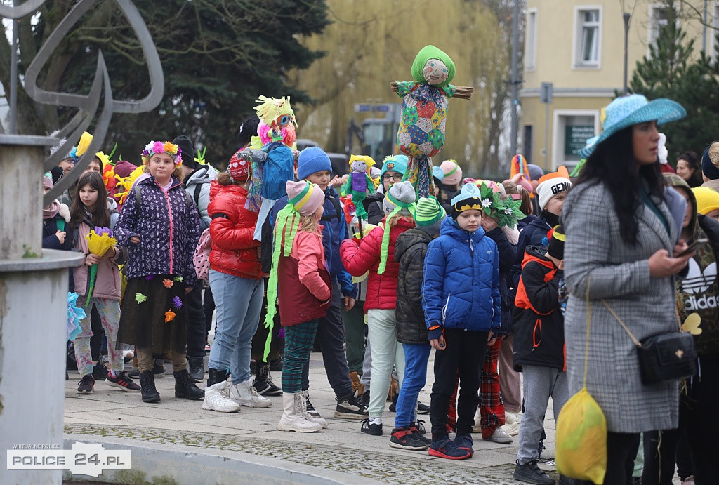 Barwne korowody przeszły ulicami Polic