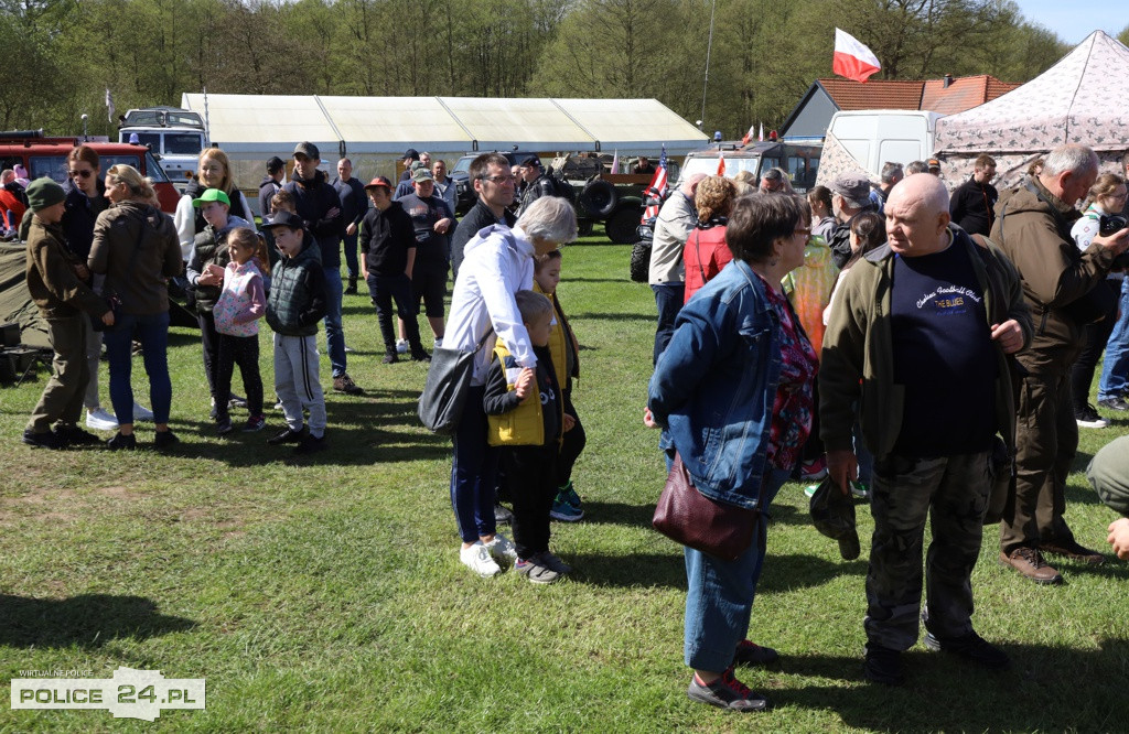 Majówka w Trzebieży. XI Spotkanie Pojazdów Militarnych