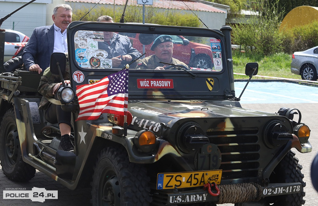 Majówka w Trzebieży. XI Spotkanie Pojazdów Militarnych