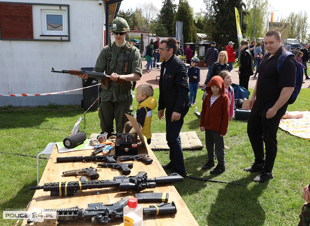 Majówka w Trzebieży. XI Spotkanie Pojazdów Militarnych