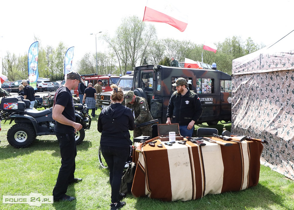 Majówka w Trzebieży. XI Spotkanie Pojazdów Militarnych