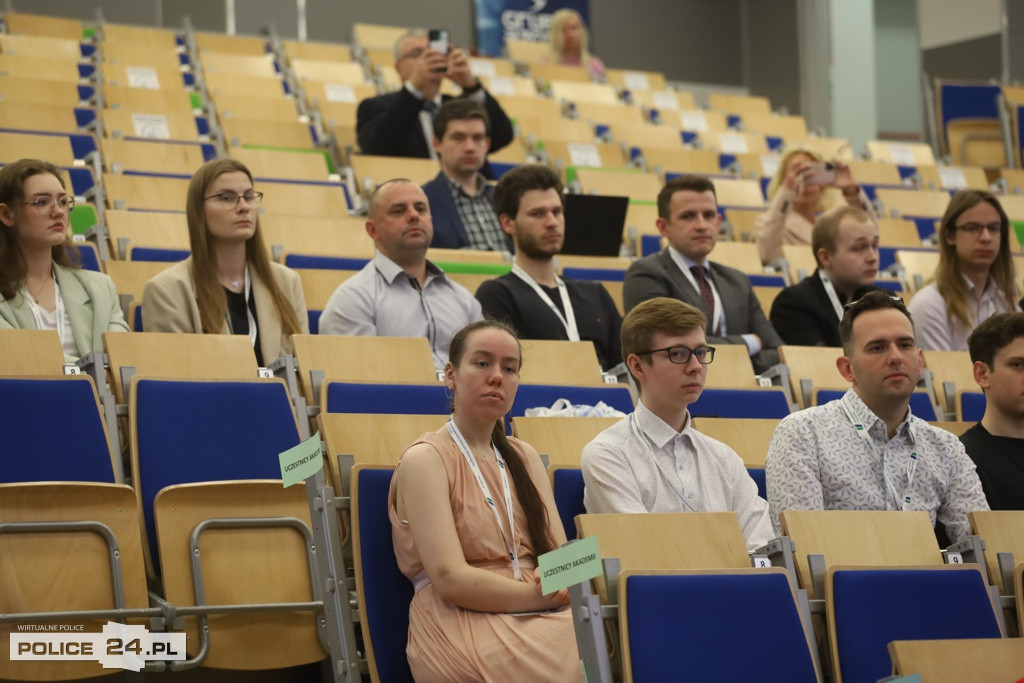 Grupa Azoty Police i ZUT w Szczecinie zainaugurowały Akademię Wodorową