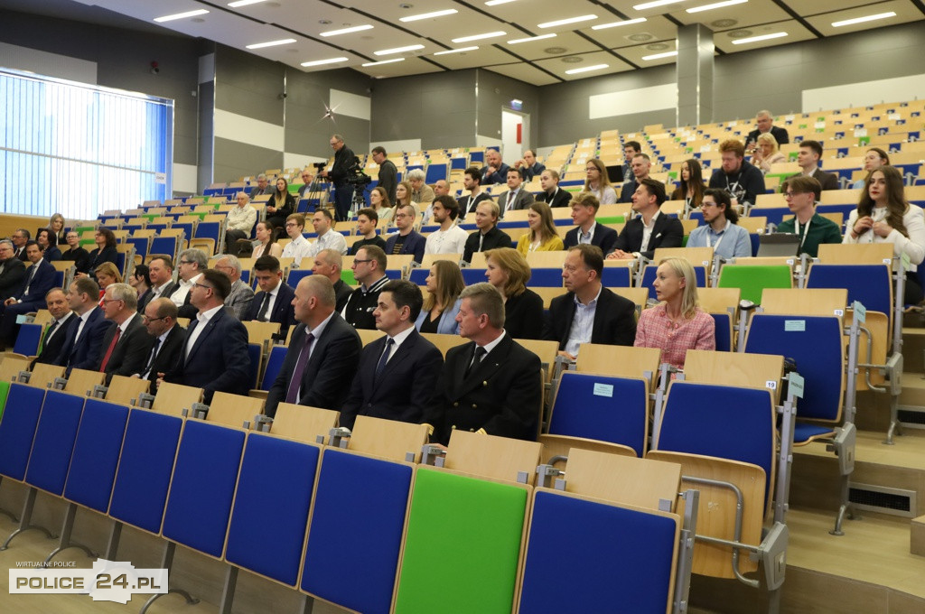 Grupa Azoty Police i ZUT w Szczecinie zainaugurowały Akademię Wodorową
