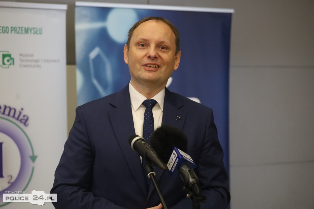Grupa Azoty Police i ZUT w Szczecinie zainaugurowały Akademię Wodorową