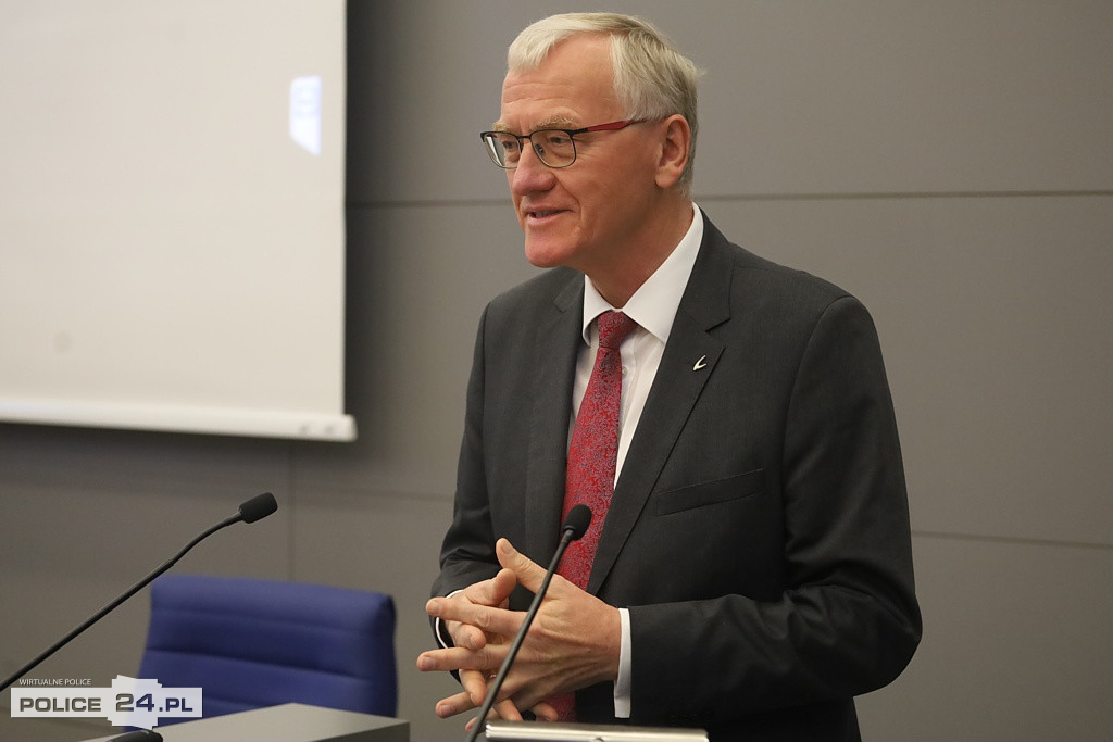 Grupa Azoty Police i ZUT w Szczecinie zainaugurowały Akademię Wodorową