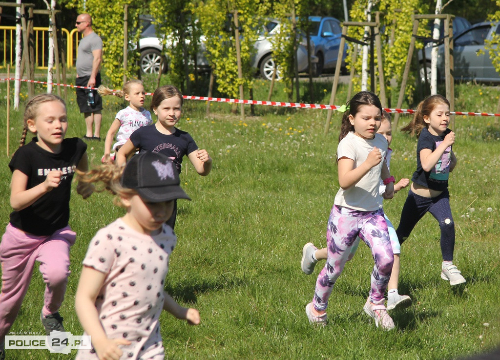 Police. Ostatnia edycja Szkolnej Ligi Biegów Przełajowych 2022/2023