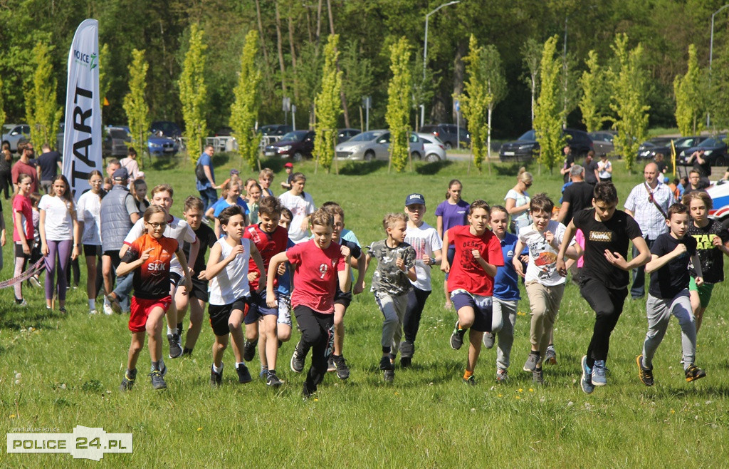 Police. Ostatnia edycja Szkolnej Ligi Biegów Przełajowych 2022/2023
