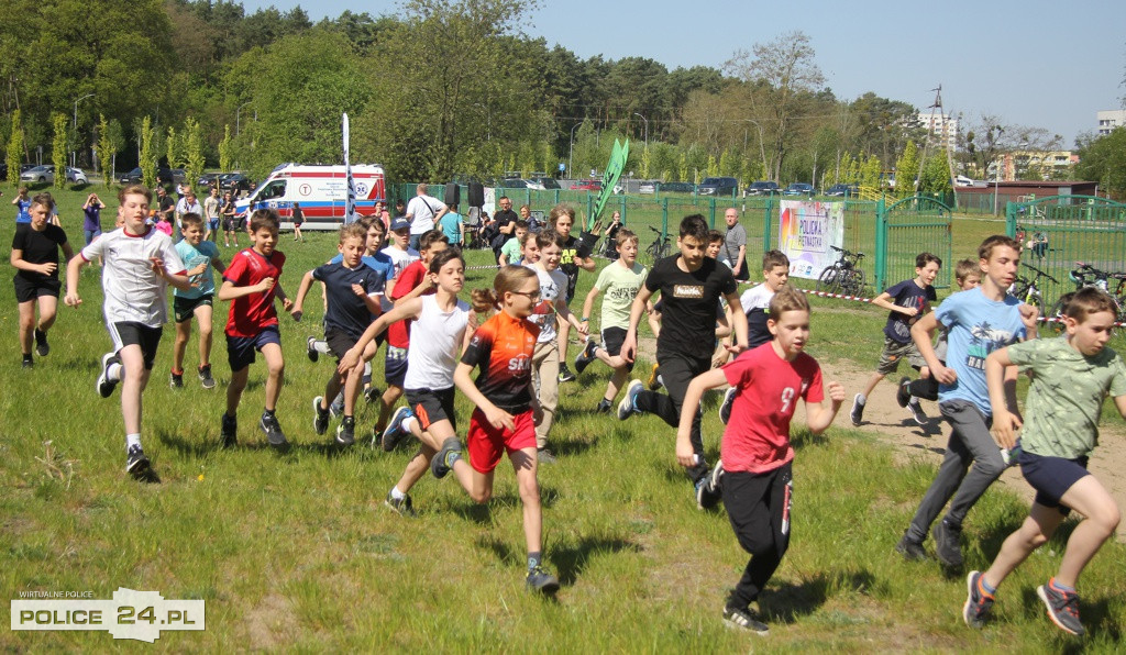 Police. Ostatnia edycja Szkolnej Ligi Biegów Przełajowych 2022/2023