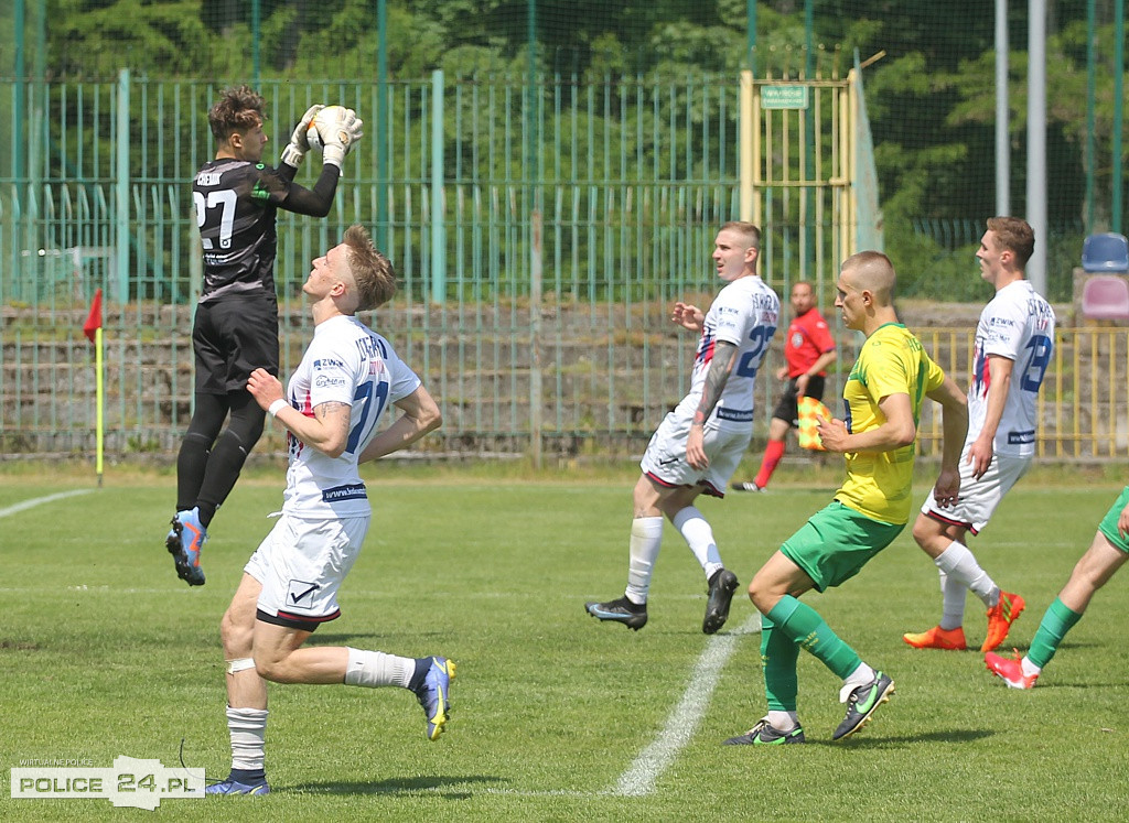 Chemik Police wygrywa z Iskierką Szczecin