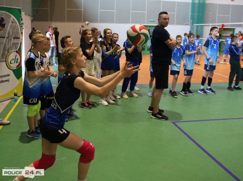 Wojewódzki Finał Minisiatkówki w Policach