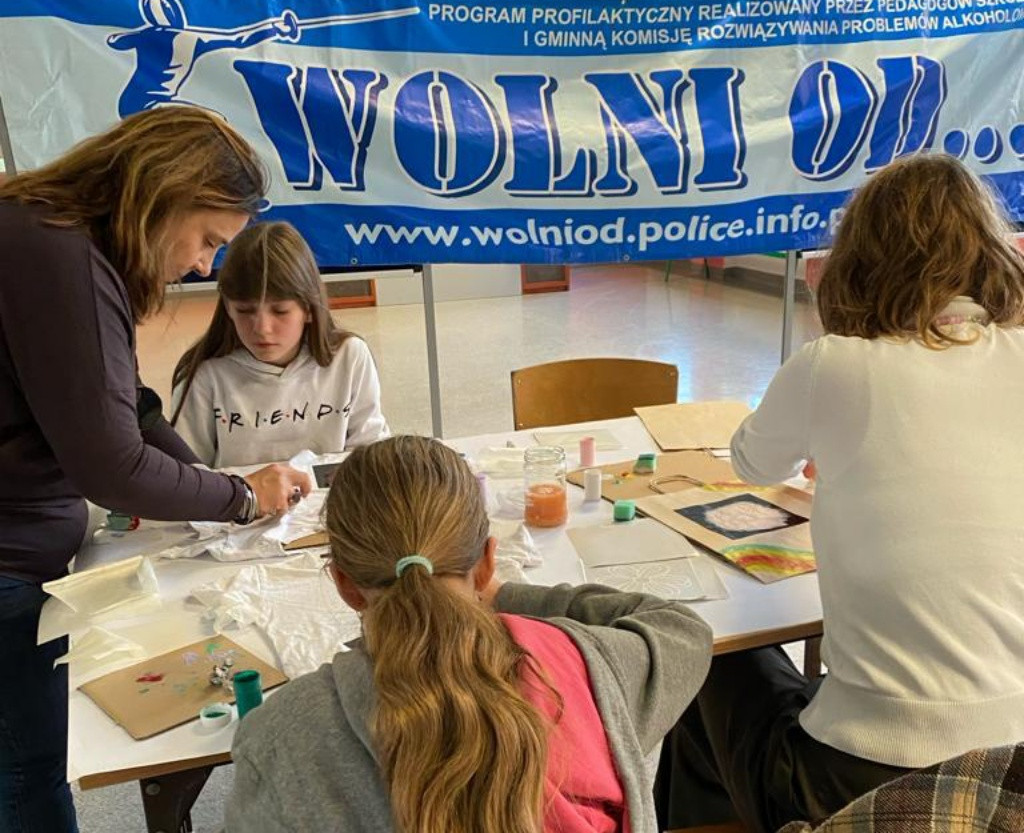 Wolni Od… Przystanek Relacje