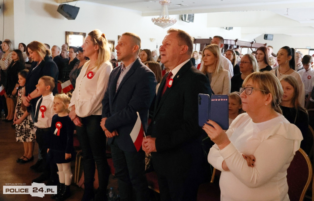 Rodzinny Śpiewnik Patriotyczny w Policach
