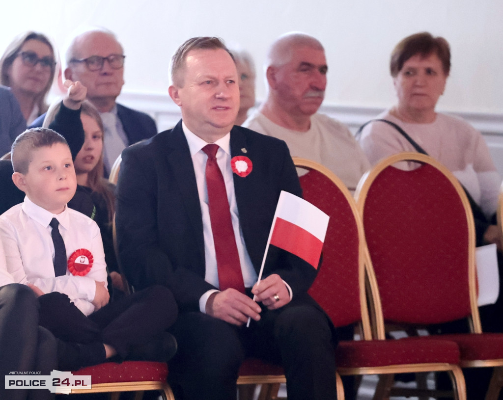 Rodzinny Śpiewnik Patriotyczny w Policach