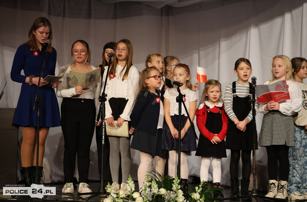Rodzinny Śpiewnik Patriotyczny w Policach
