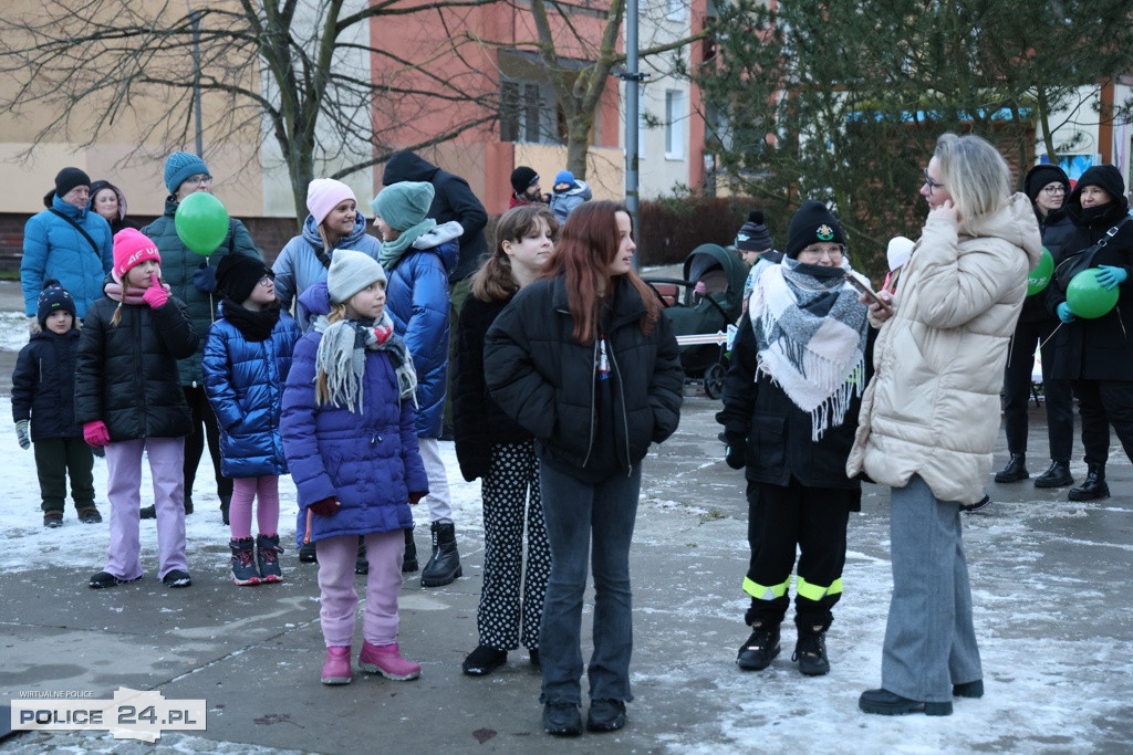 Zabawa karnawałowa, rozbieranie choinki, postacie z bajek i filmów