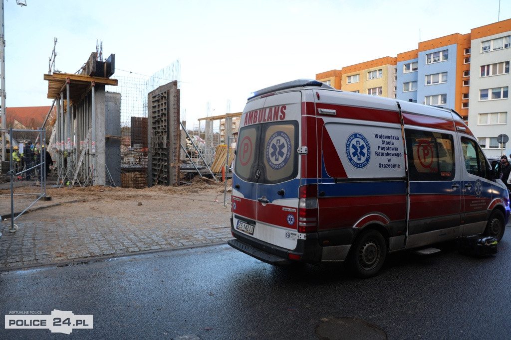 Wypadek na budowie przy ul. Wyszyńskiego w Policach