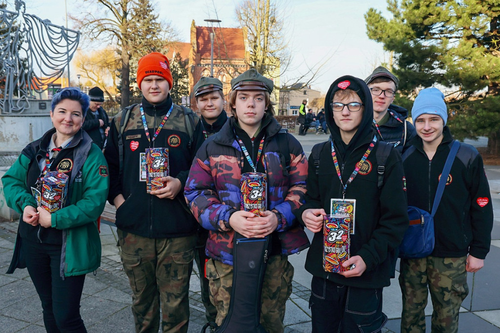 W Policach od rana kwestowano na rzecz WOŚP