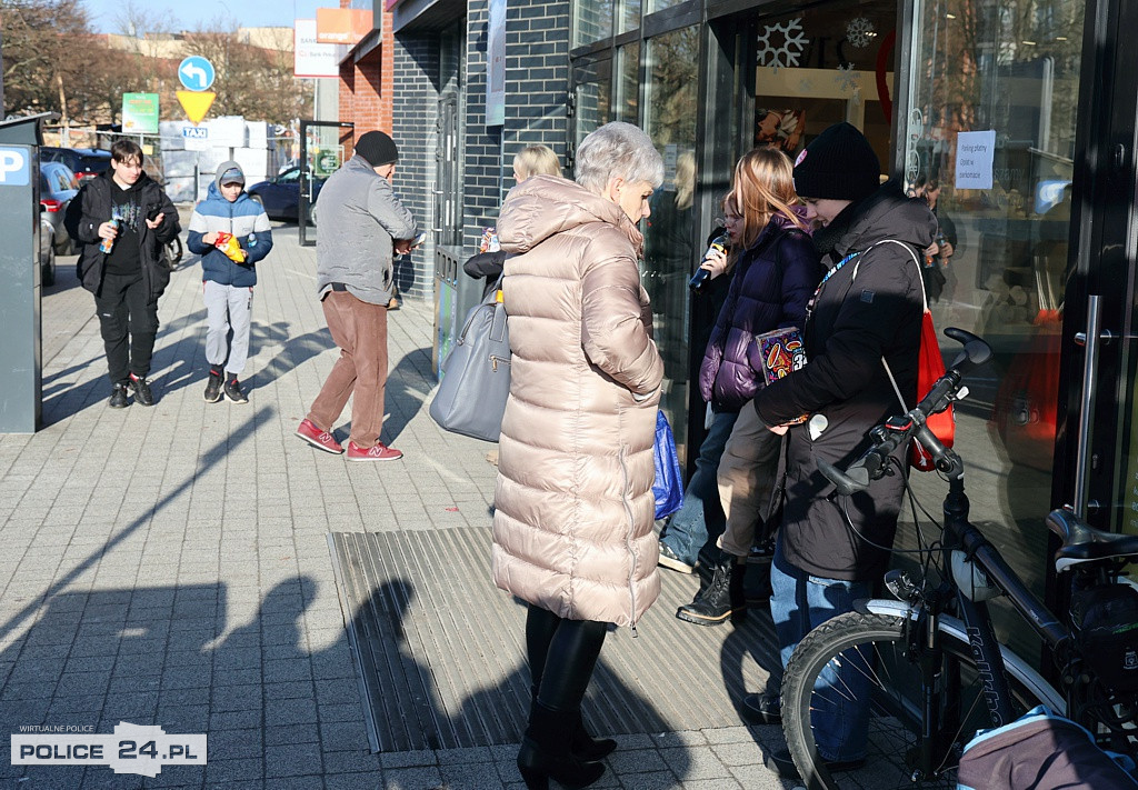 W Policach od rana kwestowano na rzecz WOŚP