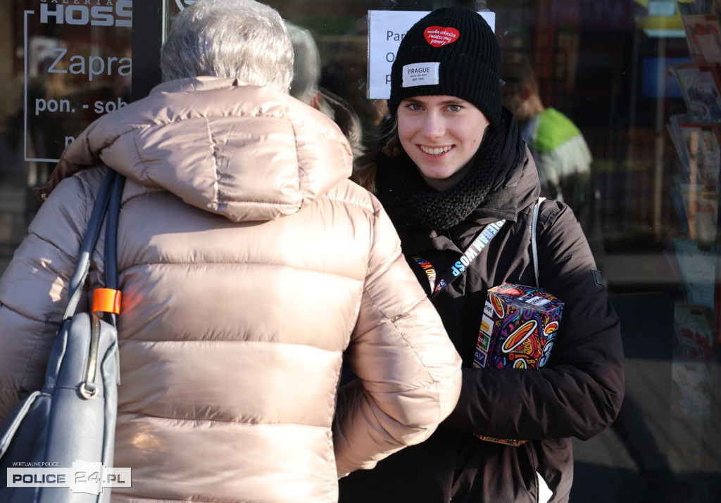 W Policach od rana kwestowano na rzecz WOŚP