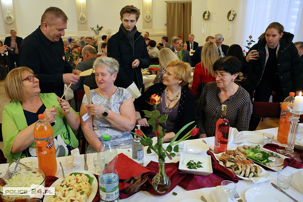 Emeryci i renciści Grupy Azoty Police świętowali Dzień Kobiet
