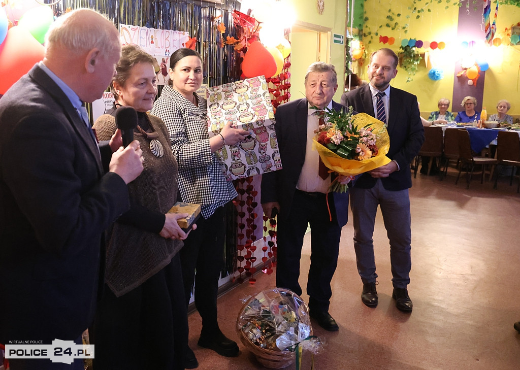 Dzień Kobiet w PZERiI w Policach [foto]
