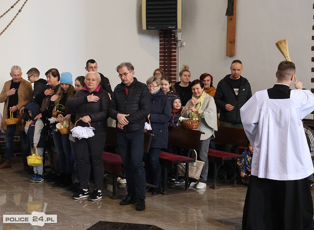 Święcenie pokarmów w Policach, Niekłończycy