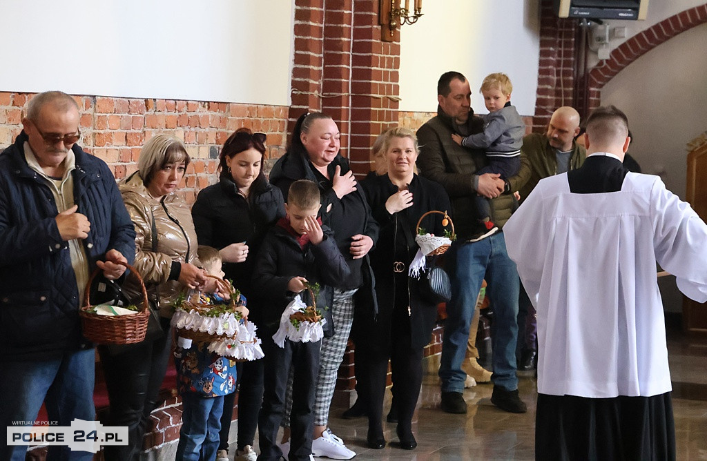 Święcenie pokarmów w Policach, Niekłończycy