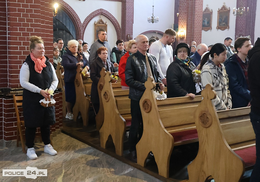Święcenie pokarmów w Policach, Niekłończycy