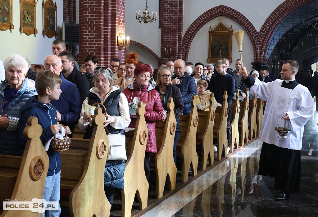 Święcenie pokarmów w Policach, Niekłończycy