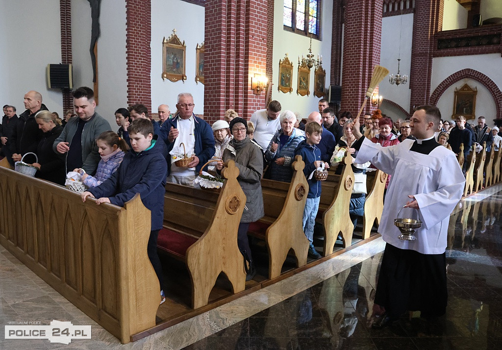Święcenie pokarmów w Policach, Niekłończycy