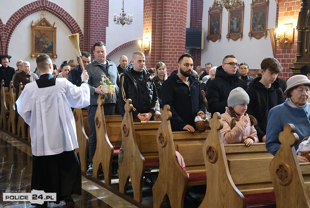 Święcenie pokarmów w Policach, Niekłończycy